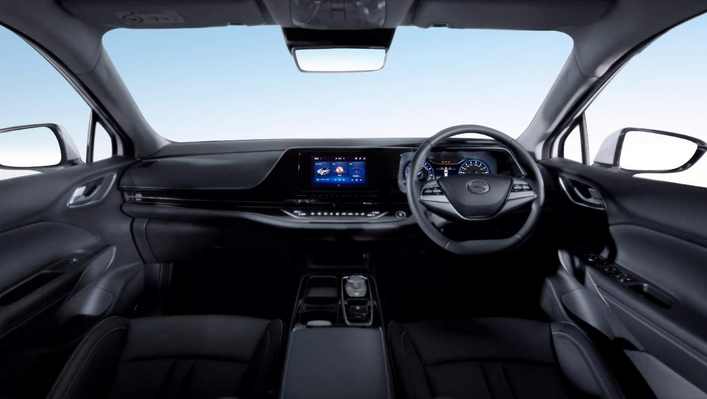 AION ES front interior